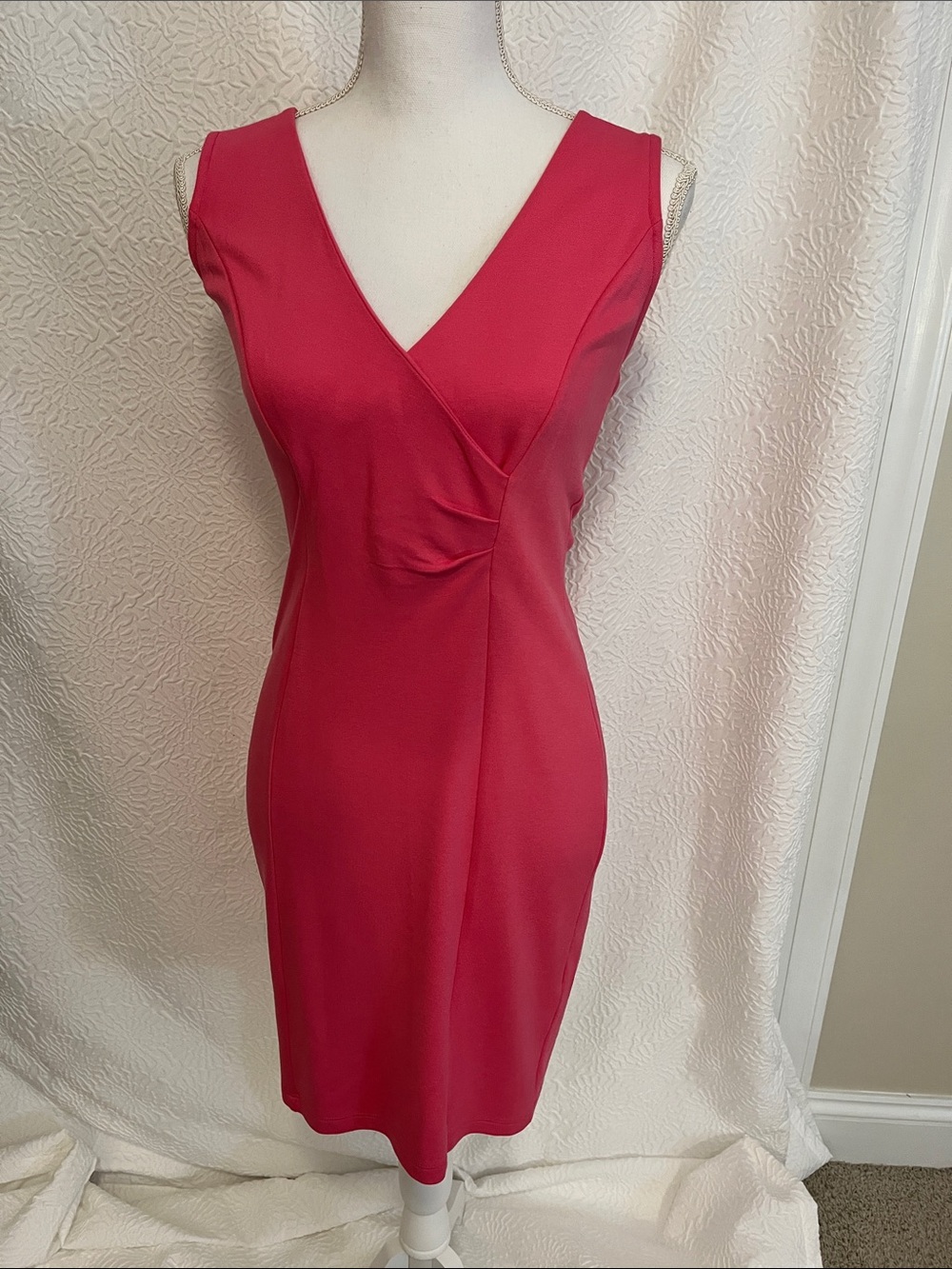 VENUS Hot Pink V-Neck Sleeveless Midi Sheath Dress